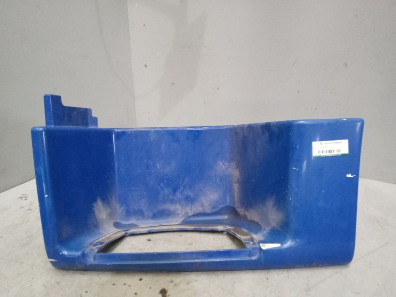Recambio de peldaño izquierdo para man tgx 18.xxx referencia OEM IAM 81615100799  