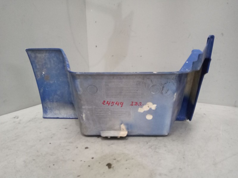 Recambio de peldaño izquierdo para man tgx 18.xxx referencia OEM IAM 81615100799  