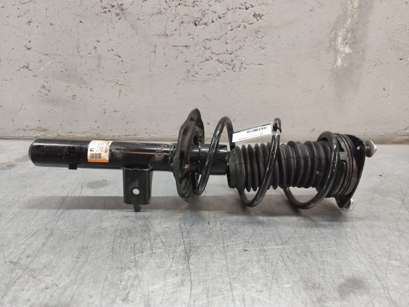 Recambio de amortiguador delantero izquierdo para renault austral tce 130 referencia OEM IAM 543031121R  