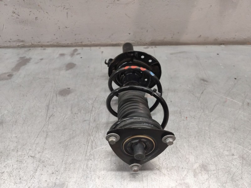Recambio de amortiguador delantero derecho para renault austral tce 130 referencia OEM IAM 543026687R  