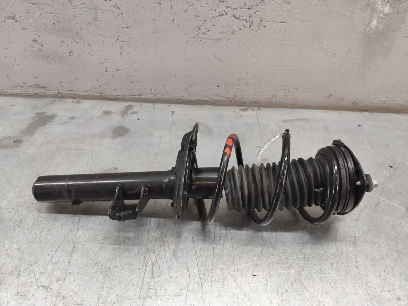 Recambio de amortiguador delantero derecho para renault austral tce 130 referencia OEM IAM 543026687R  