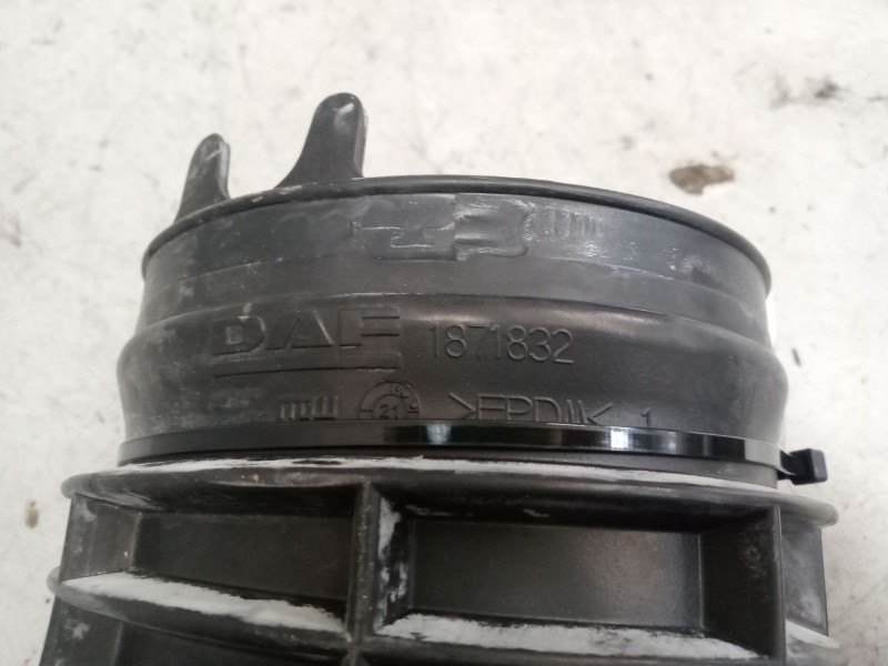 Recambio de tubo admision para daf serie xf euro 6 12.9 diesel referencia OEM IAM 1871832  