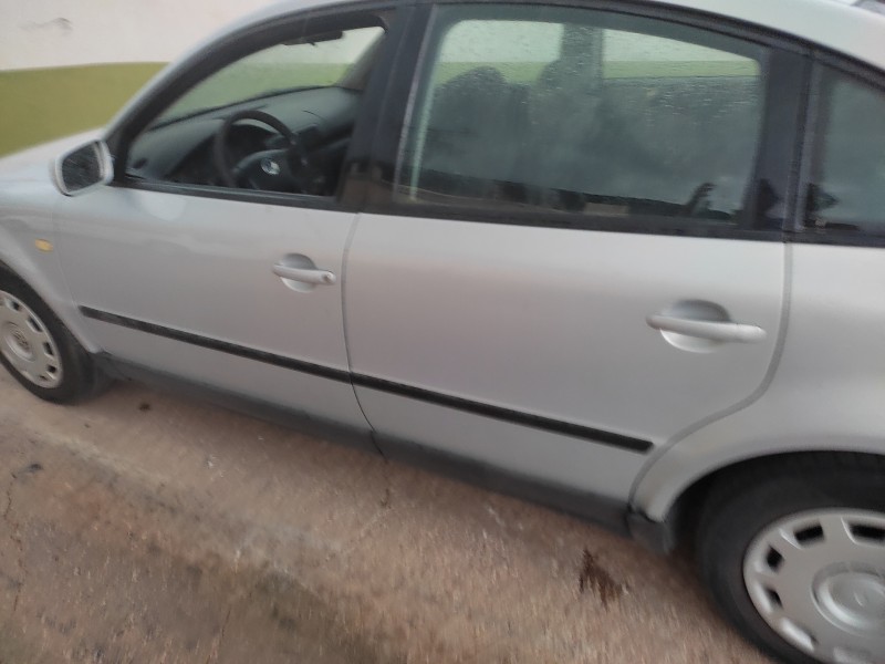 volkswagen passat berlina (3b2) del año 1999