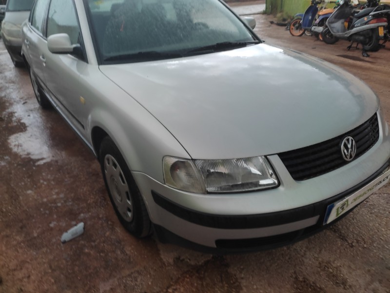 volkswagen passat berlina (3b2) del año 1999