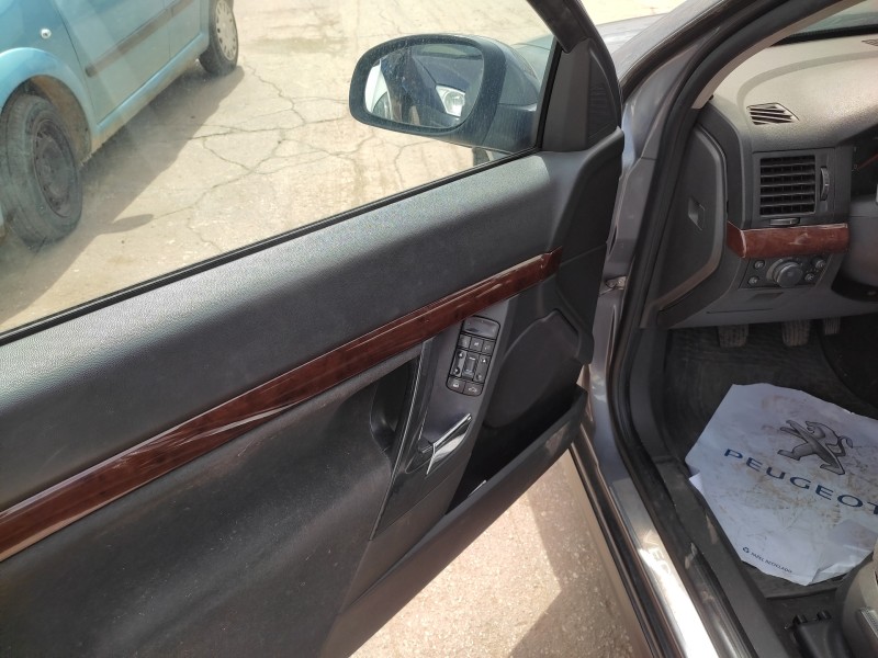 opel vectra c berlina del año 2002