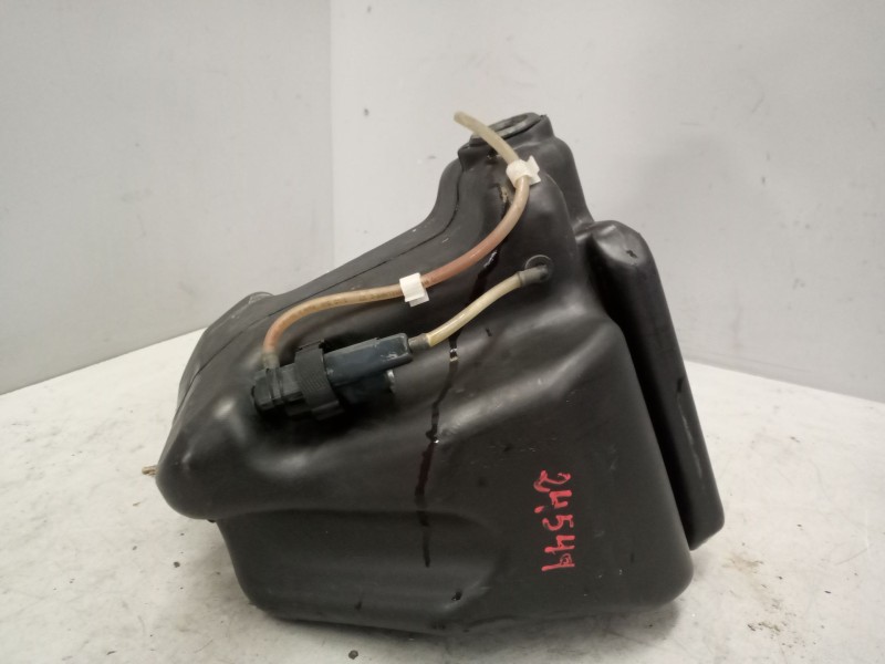 Recambio de deposito limpia para man tgx 18.xxx referencia OEM IAM 81264810085  