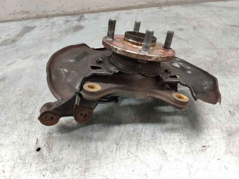 Recambio de mangueta delantera izquierda para toyota yaris 1.0 cat referencia OEM IAM 432120D130B  