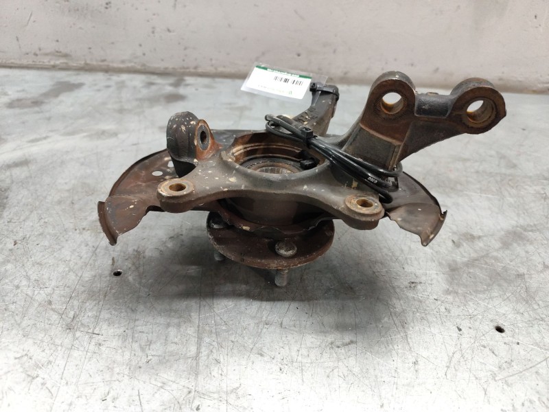 Recambio de mangueta delantera izquierda para toyota yaris 1.0 cat referencia OEM IAM 432120D130B  