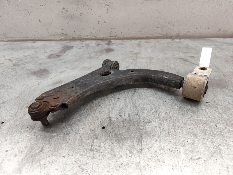 Recambio de brazo suspension inferior delantero derecho para ford fiesta (cbk) ambiente referencia OEM IAM   
