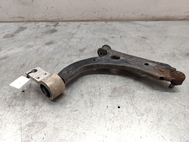 Recambio de brazo suspension inferior delantero izquierdo para ford fiesta (cbk) ambiente referencia OEM IAM   
