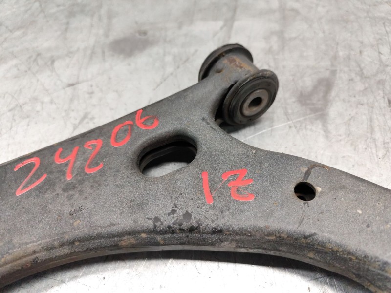 Recambio de brazo suspension inferior delantero izquierdo para ford fiesta (cbk) ambiente referencia OEM IAM   