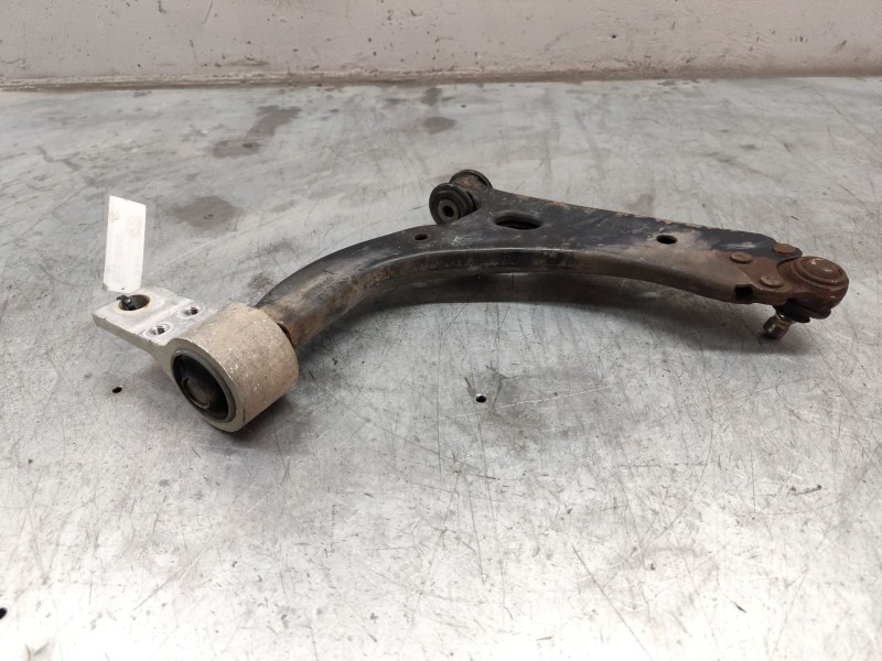 Recambio de brazo suspension inferior delantero izquierdo para ford fiesta (cbk) ambiente referencia OEM IAM   