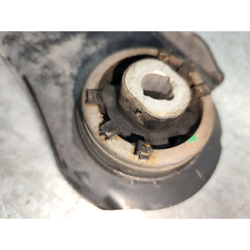 Recambio de brazo suspension inferior delantero derecho para renault grand scénic iii (jz0/1_) 1.5 dci referencia OEM IAM   