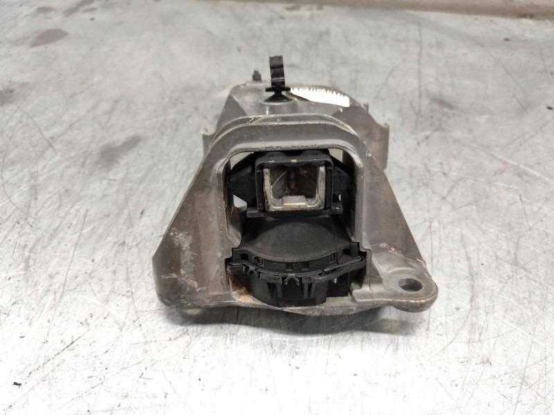 Recambio de soporte motor derecho para renault austral tce 130 referencia OEM IAM 112329241R  