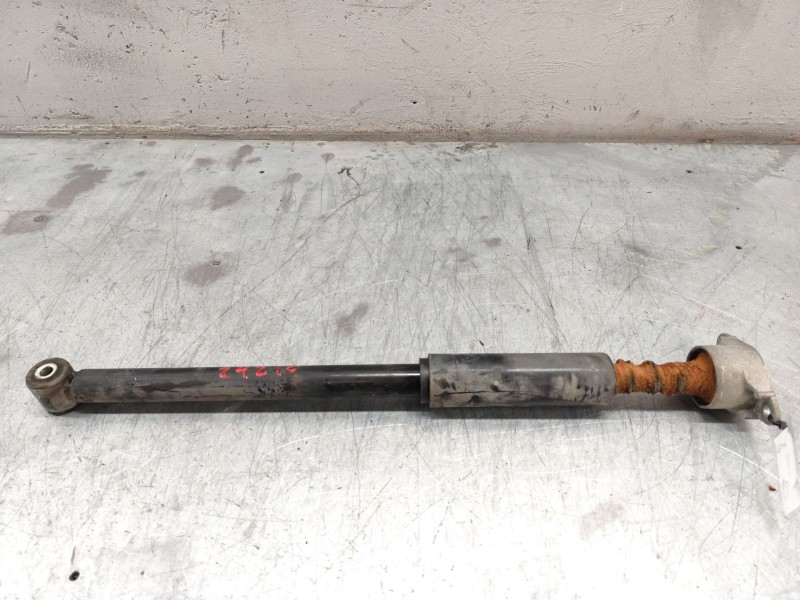 Recambio de amortiguador trasero para ford fiesta (cbk) ambiente referencia OEM IAM 2S6118080DK  