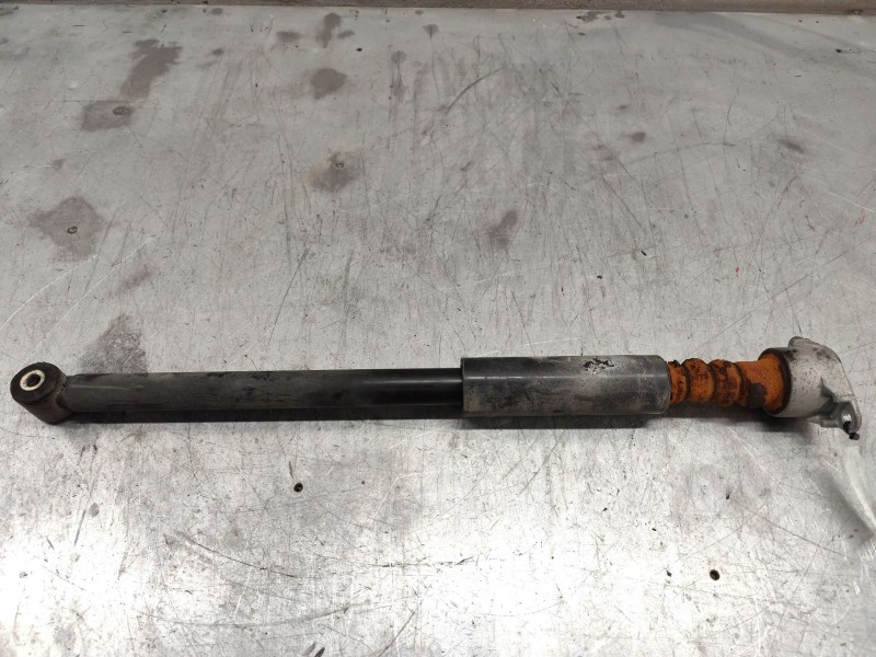 Recambio de amortiguador trasero para ford fiesta (cbk) ambiente referencia OEM IAM 2S6118080BK  