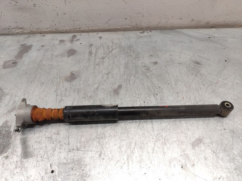 Recambio de amortiguador trasero para ford fiesta (cbk) ambiente referencia OEM IAM 2S6118080BK  