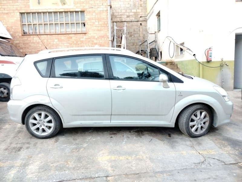 toyota corolla verso (r1) del año 2005