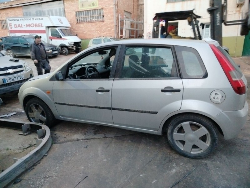 ford fiesta (cbk) del año 2001