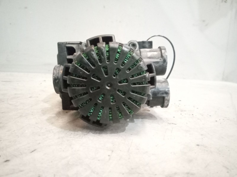 Recambio de valvula aire para man tgx 18.xxx referencia OEM IAM 81521066049 VALVULA EBS K021204