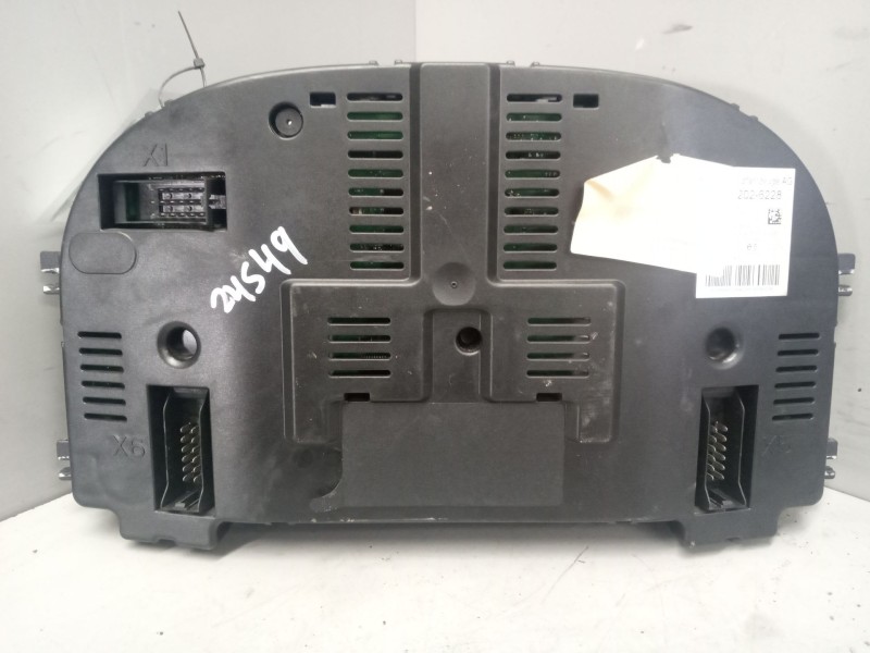 Recambio de cuadro instrumentos para man tgx 18.xxx referencia OEM IAM 81272026228  