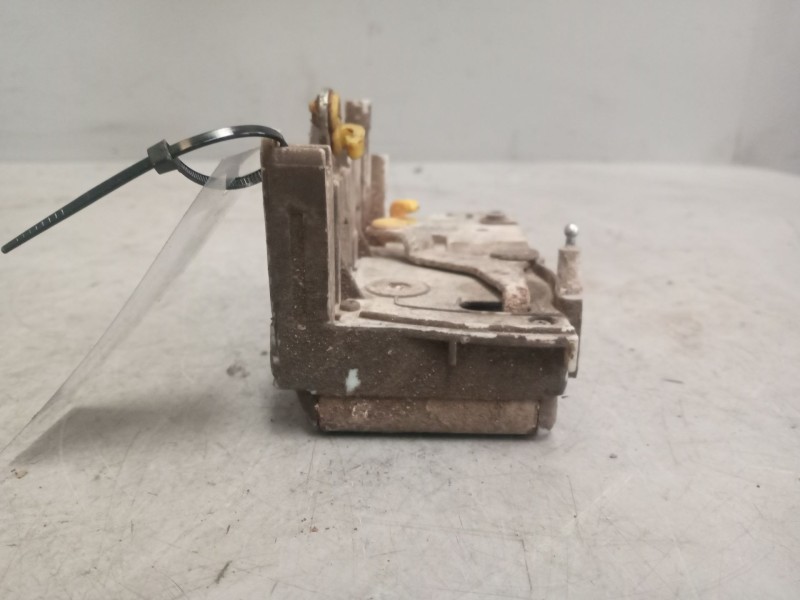 Recambio de cerradura puerta delantera derecha para iveco eurocargo 05.03  5.9 diesel referencia OEM IAM   