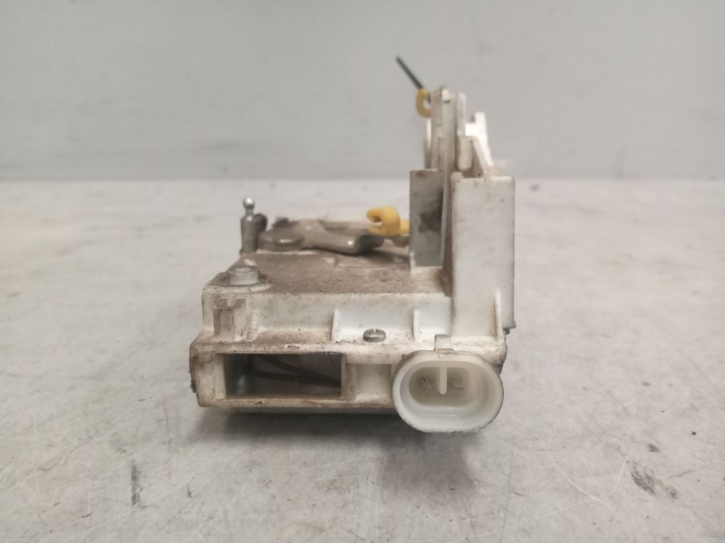 Recambio de cerradura puerta delantera izquierda para iveco eurocargo 05.03  5.9 diesel referencia OEM IAM   