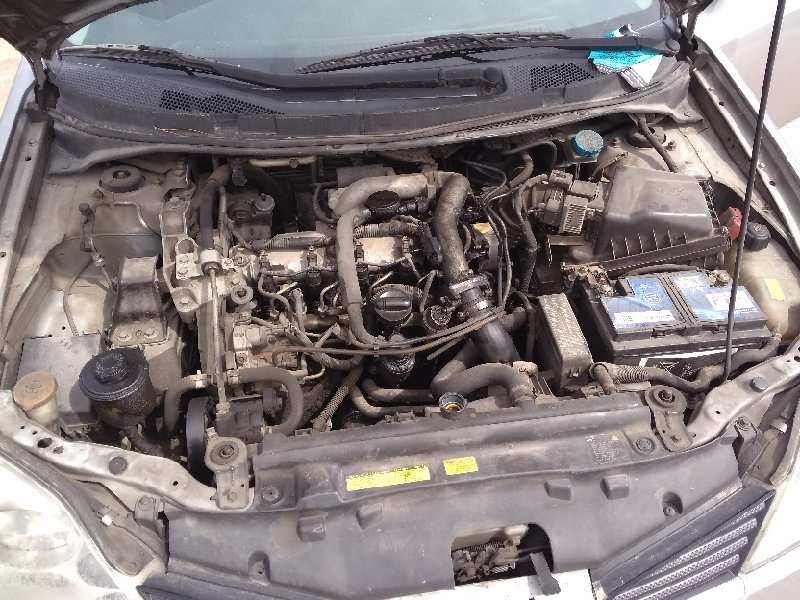 nissan primera berlina (p12) del año 2003