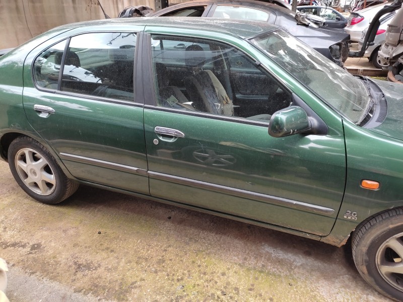 nissan primera berlina (p11) del año 1999