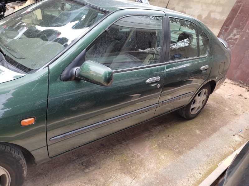 nissan primera berlina (p11) del año 1999