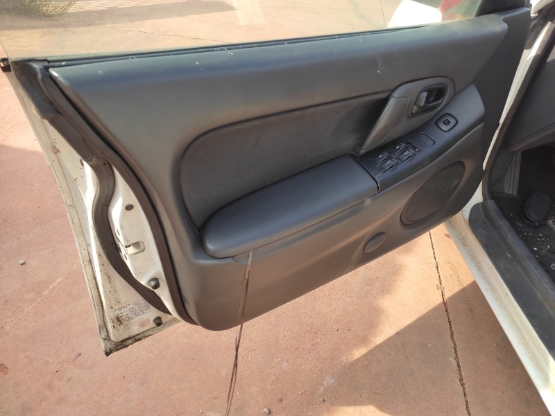 mazda 323 berlina c/f/s (ba) del año 1996