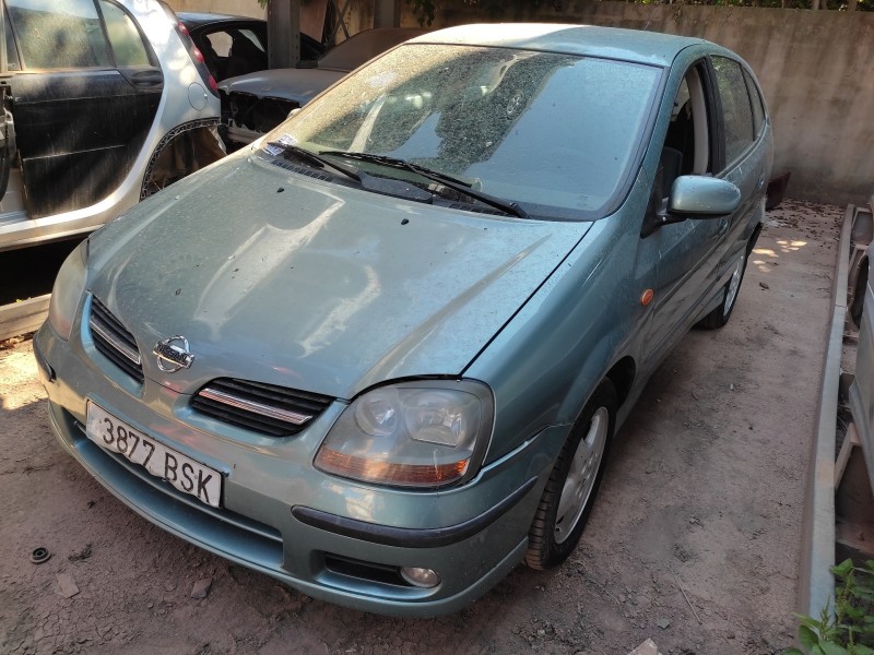 nissan almera tino (v10m) del año 2002