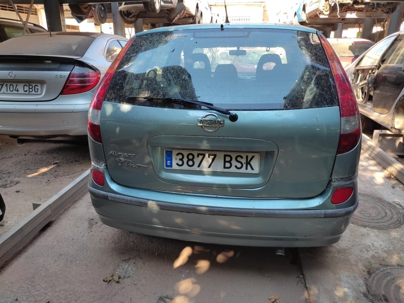 nissan almera tino (v10m) del año 2002
