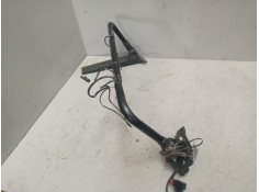 Recambio de brazo retrovisor derecho para renault d 18 wide referencia OEM IAM   