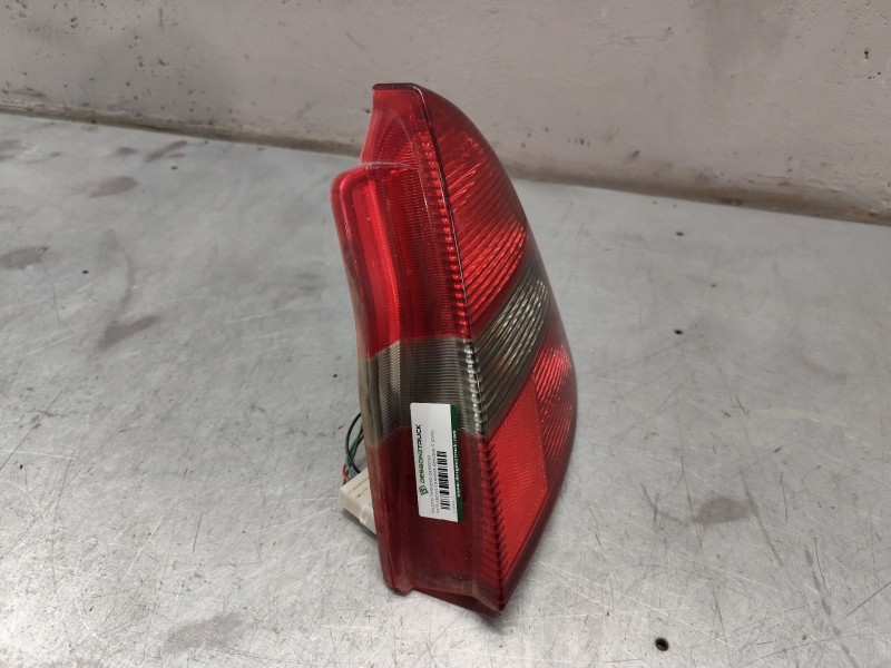 Recambio de piloto trasero derecho para mitsubishi carisma berlina 5 (da0) 1900 di-d comfort referencia OEM IAM   