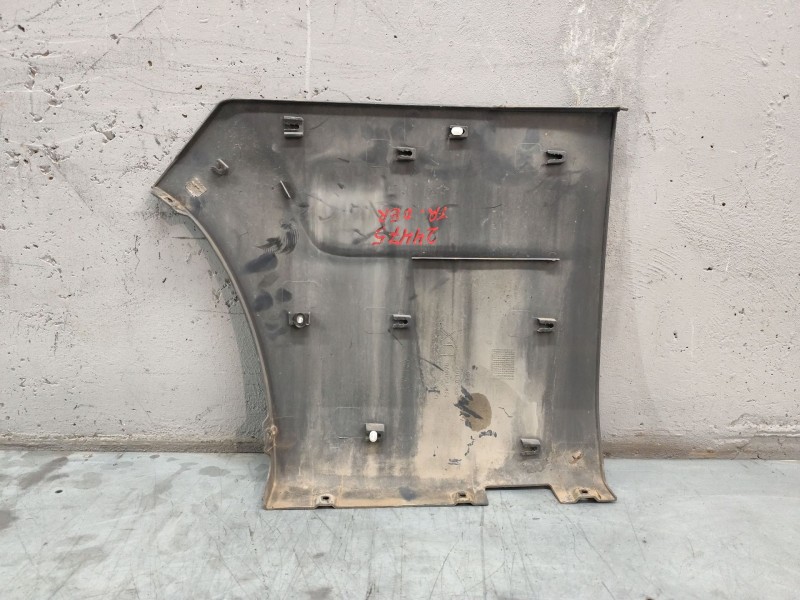 Recambio de puntera paragolpes trasera derecha para peugeot boxer furgoneta 2.0 bluehdi 130 referencia OEM IAM 1305768070  