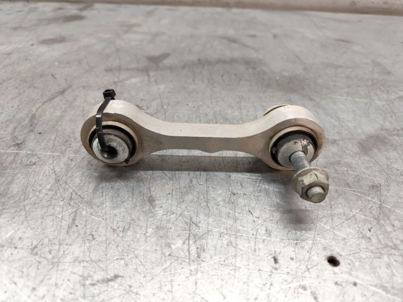 Recambio de tirante trasero izquierdo para renault austral tce 130 referencia OEM IAM 554D92025R  
