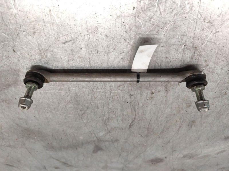Recambio de bieleta barra estabilizadora delantera para renault austral tce 130 referencia OEM IAM 546184246R  
