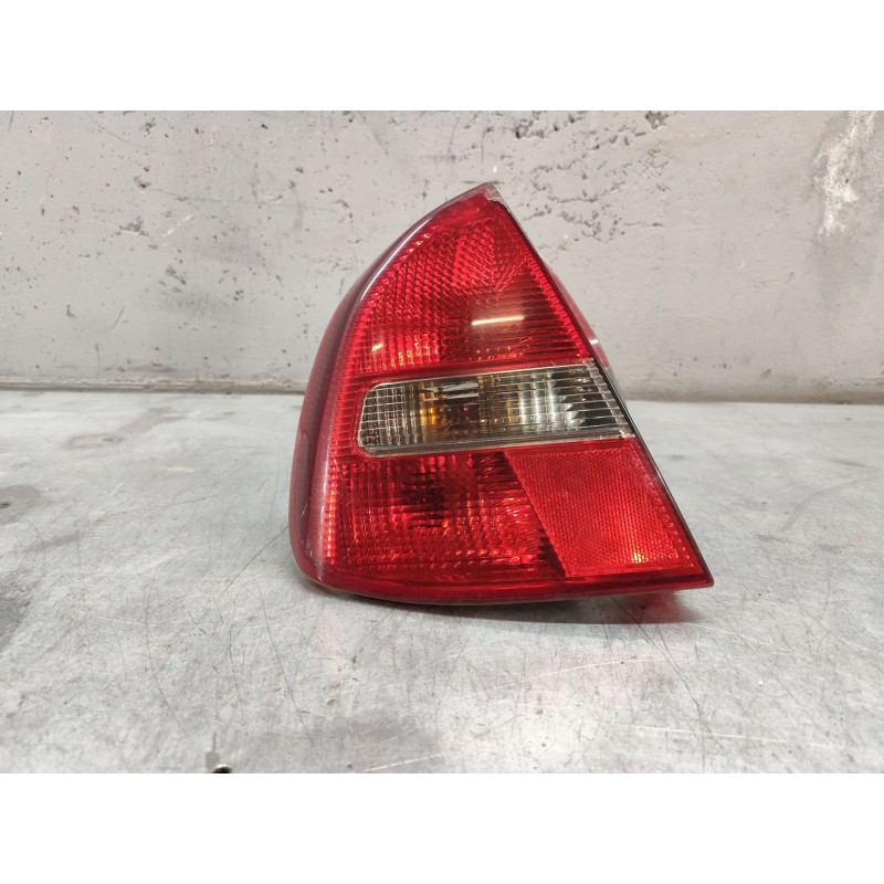 Recambio de piloto trasero izquierdo para mitsubishi carisma berlina 5 (da0) 1900 di-d comfort referencia OEM IAM   