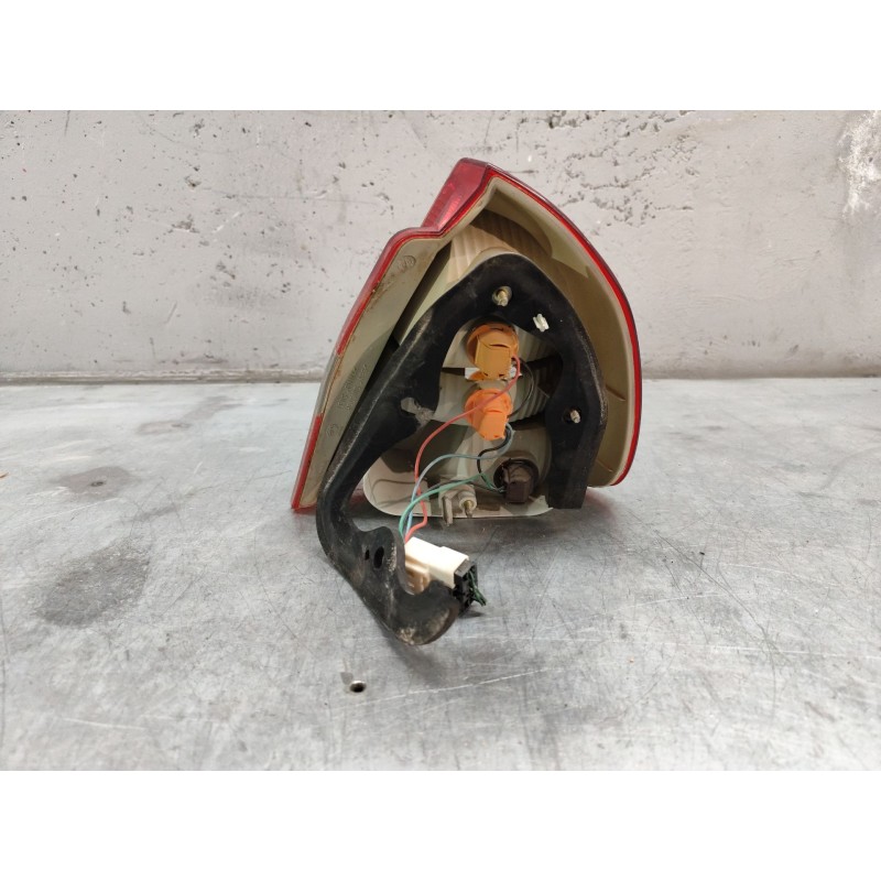 Recambio de piloto trasero izquierdo para mitsubishi carisma berlina 5 (da0) 1900 di-d comfort referencia OEM IAM   