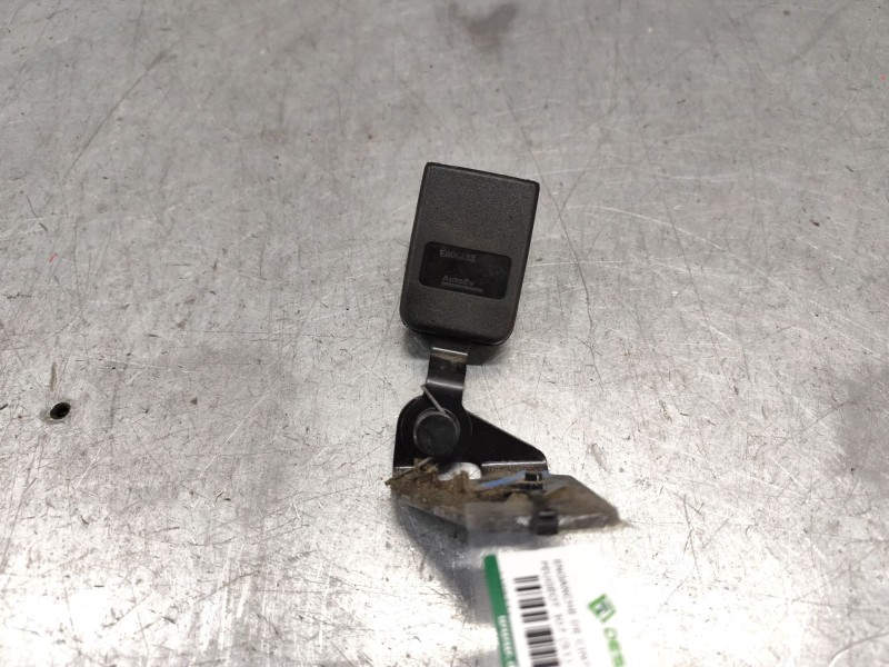 Recambio de enganche de cinturon trasero izquierdo para peugeot 307 (s1) xt referencia OEM IAM   