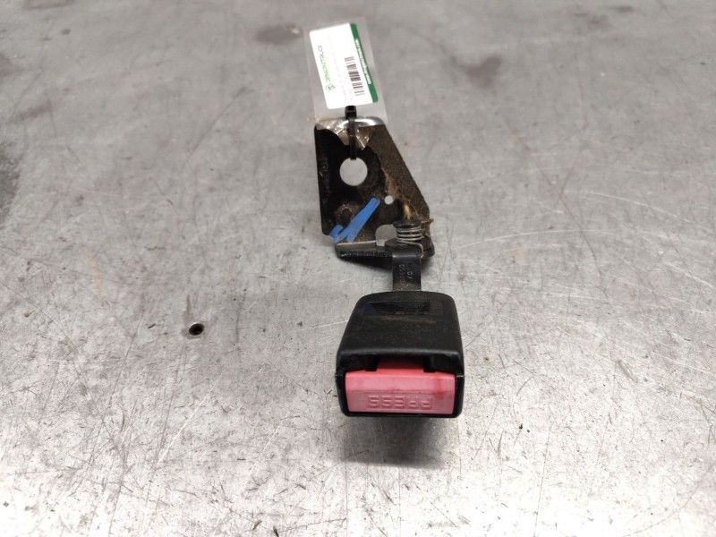 Recambio de enganche de cinturon trasero izquierdo para peugeot 307 (s1) xt referencia OEM IAM   