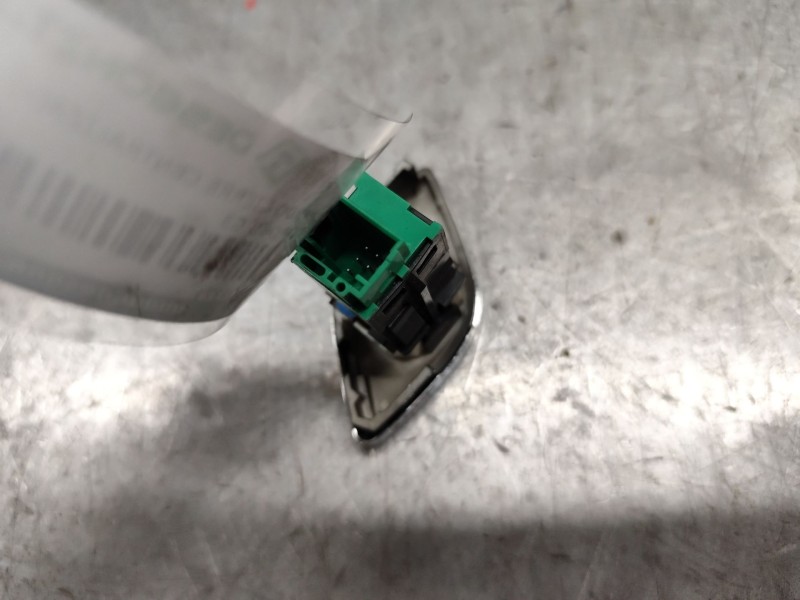 Recambio de mando cierre centralizado para citroën c3 lx referencia OEM IAM 96656596XU  6 PINS
