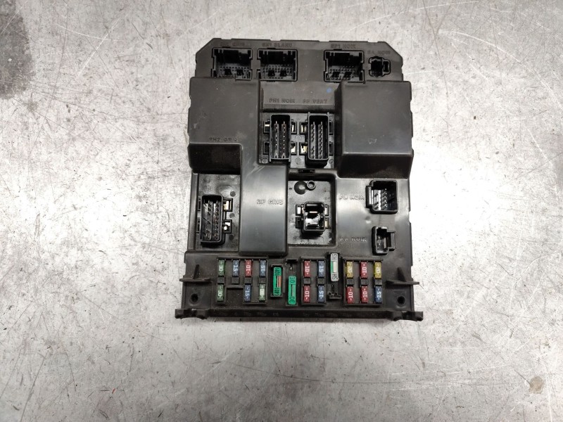Recambio de caja reles / fusibles para peugeot 307 (s1) xt referencia OEM IAM 9651197580  BSI