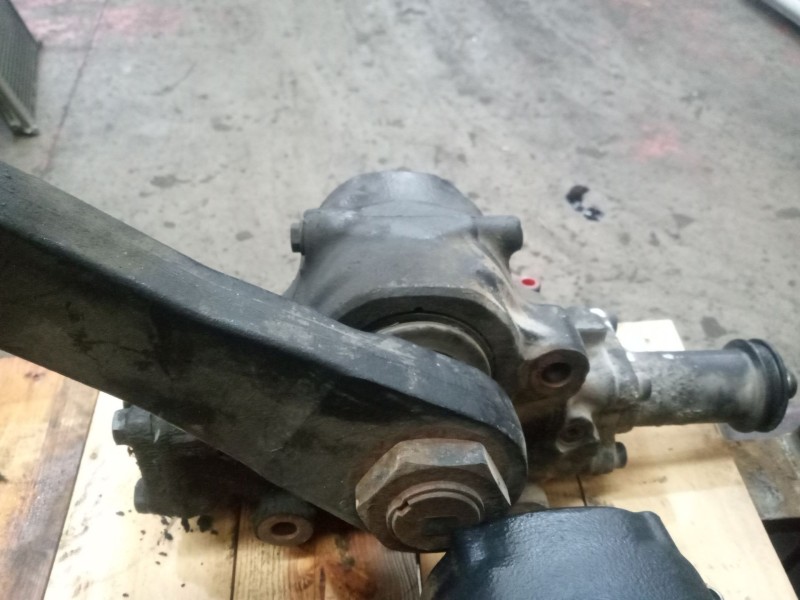 Recambio de caja direccion para man tgx 18.xxx referencia OEM IAM 81462006535  8098955808