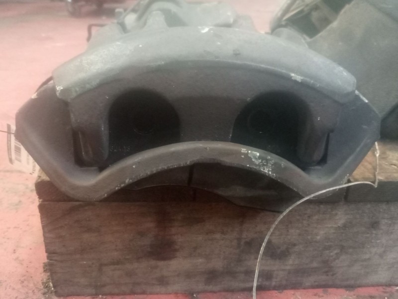 Recambio de pinza freno delantera izquierda para renault mascott 3.0 diesel referencia OEM IAM 730206  BREMBO