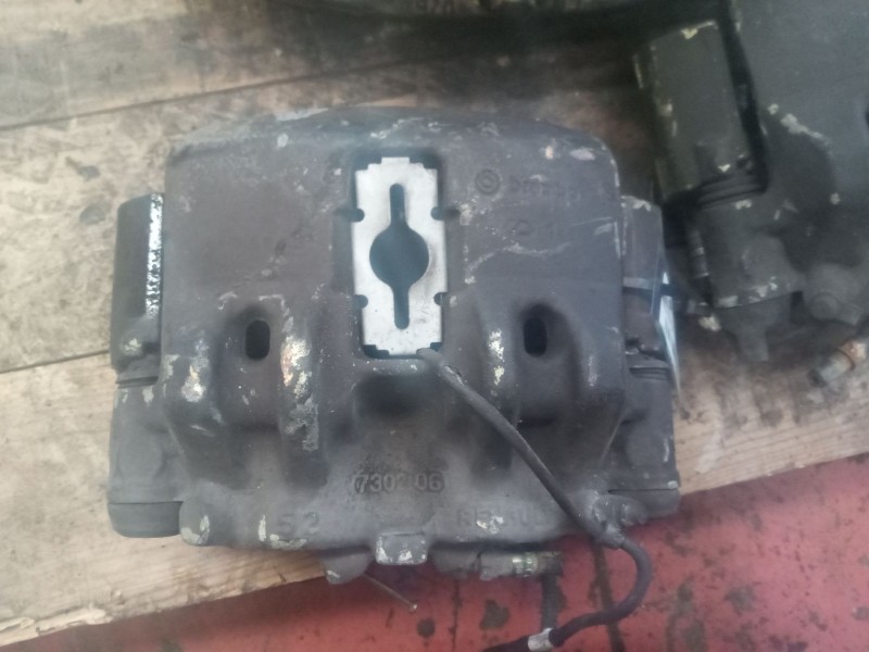 Recambio de pinza freno delantera derecha para renault mascott 3.0 diesel referencia OEM IAM 730206  BRREMBO