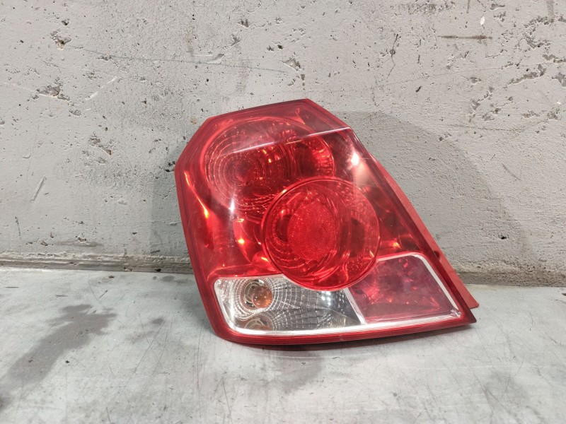 Recambio de piloto trasero izquierdo para daewoo kalos 1.4 sport referencia OEM IAM   