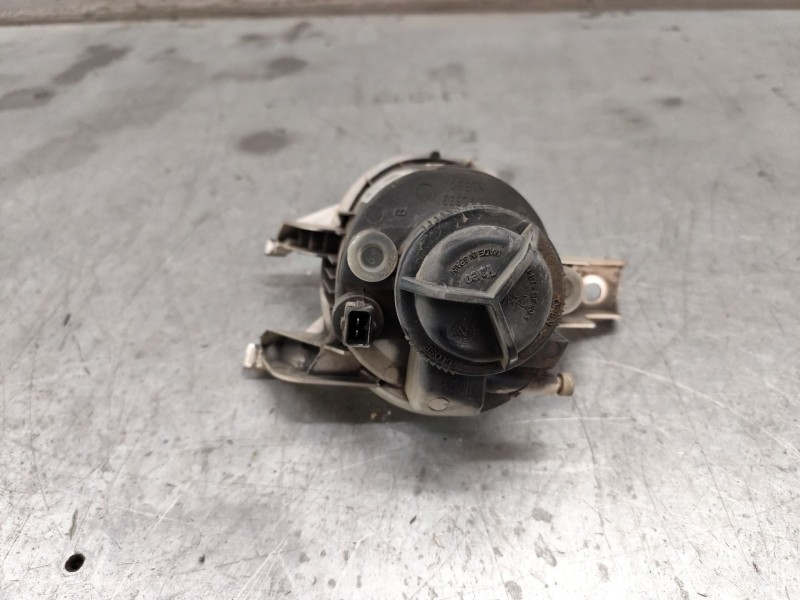 Recambio de faro antiniebla izquierdo para peugeot 206 berlina 1.4 hdi referencia OEM IAM   