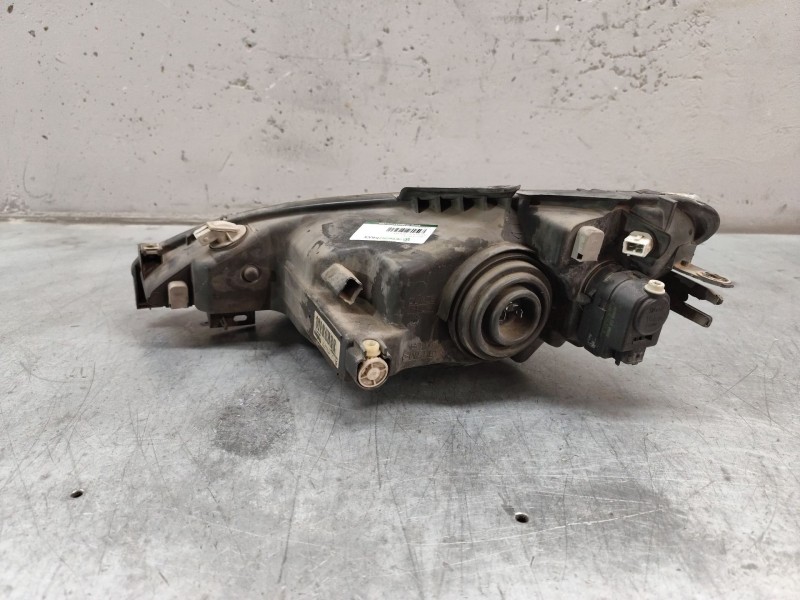 Recambio de faro derecho para peugeot 206 berlina 1.4 hdi referencia OEM IAM   